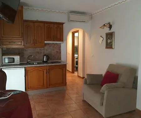 Hotel Puerta De Aduares 2*