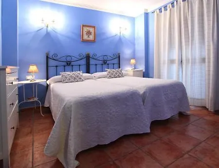 Hotel Puerta De Aduares 2*